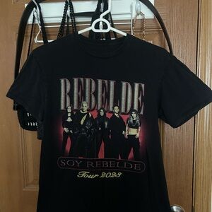 Rebelde Black Graphic Tee